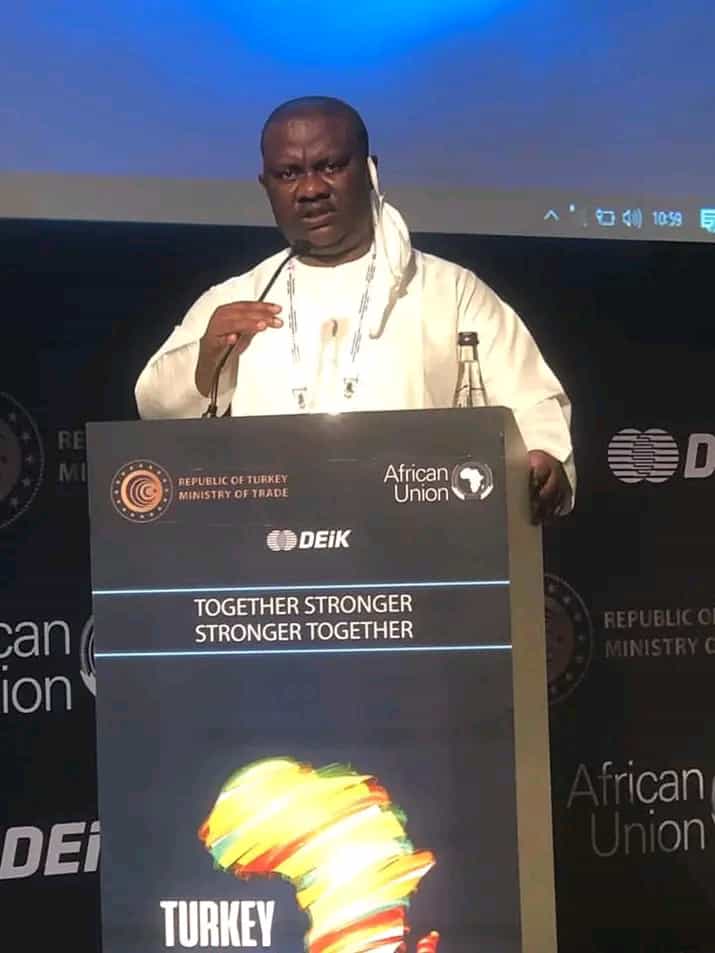 Serge Ondobo et les Jeunes Patriotes Panafricains soutiennent la réélection du Président Paul BIYA